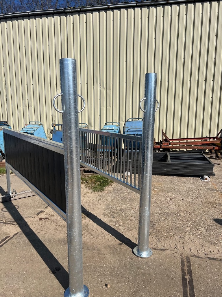 Robuuste gegalvaniseerde stalen vastzetpalen voor paarden met vastzetringen